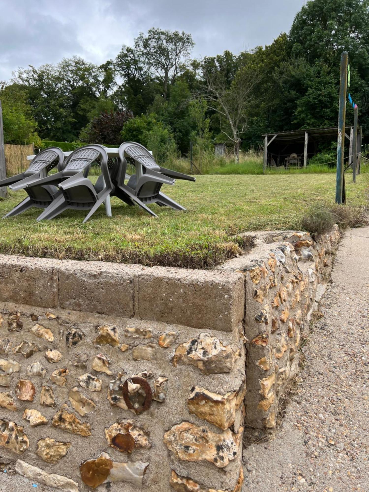 Le Campagnard Vintage Bourguignon Villa Saint-Privé Exterior photo